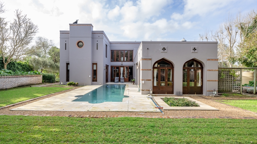 5 Bedroom Property for Sale in Vierlanden Western Cape